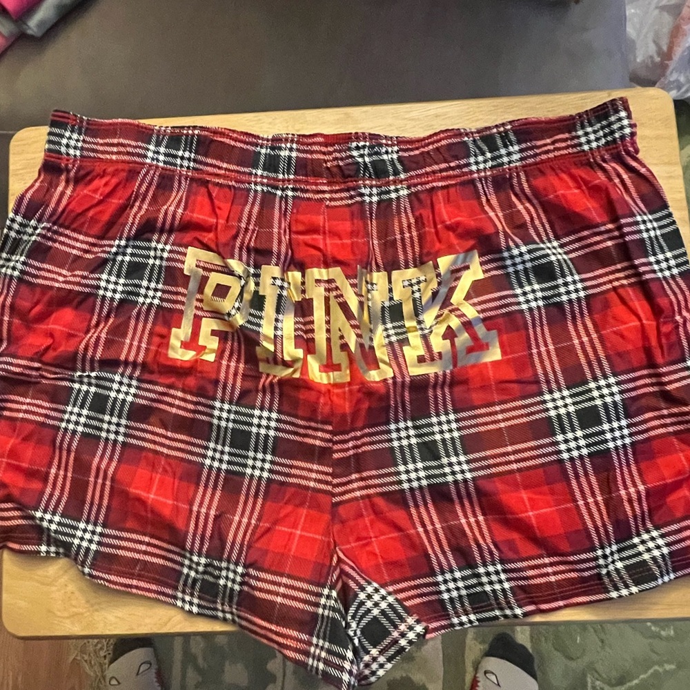 NWT PINK Victoria’s Secret Flannel L Boxer Shorts